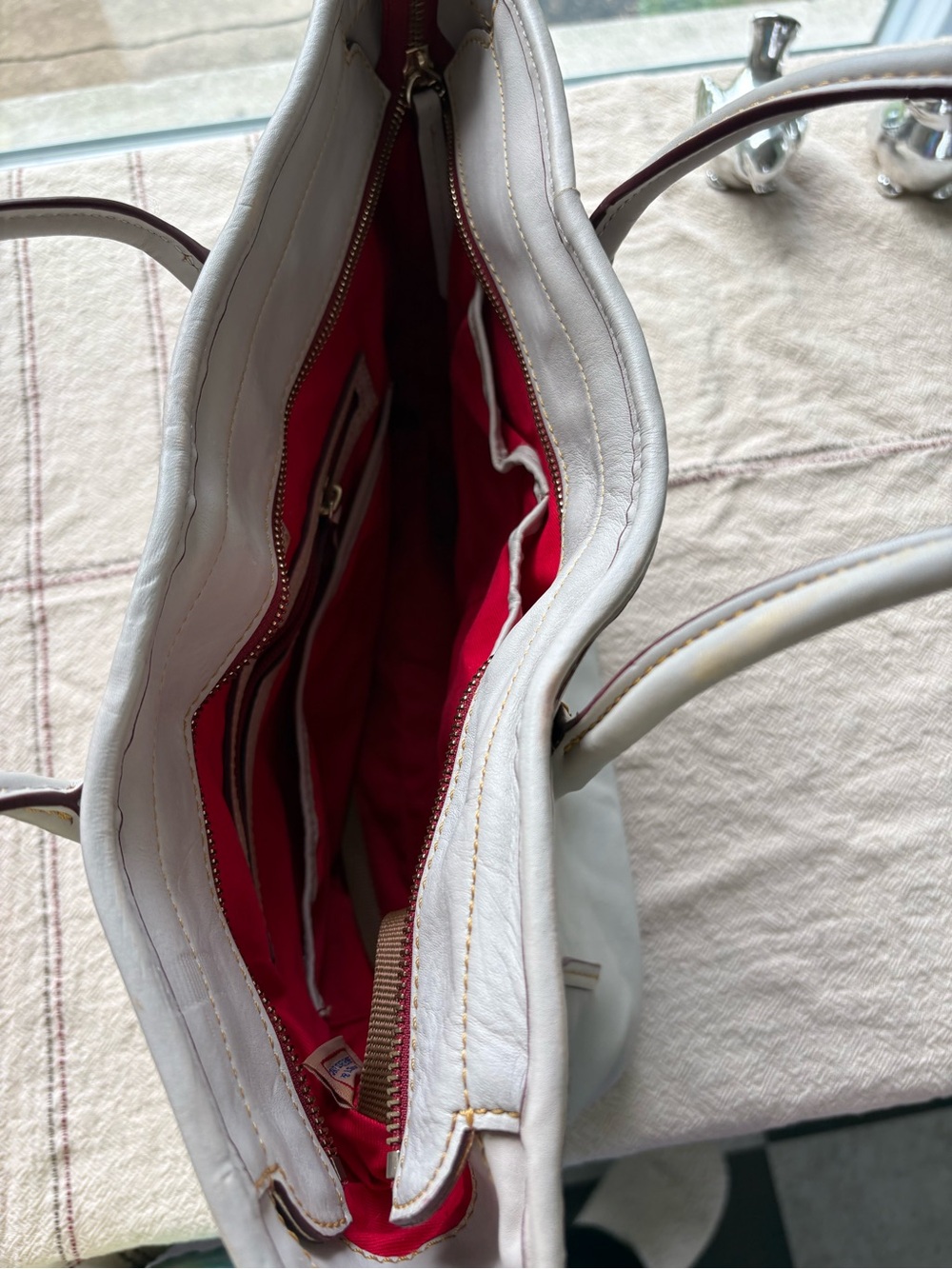 Dooney and Bourke Women's White Leather Tote Bag with Front Zip Pocket - Picture 3 of 16